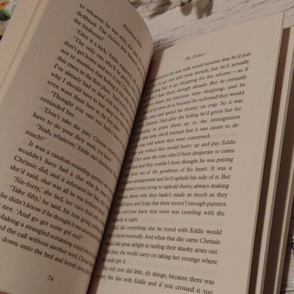 3/$13 The Driver by Mandasue Heller adult fiction novel book - Picture 2 of 5